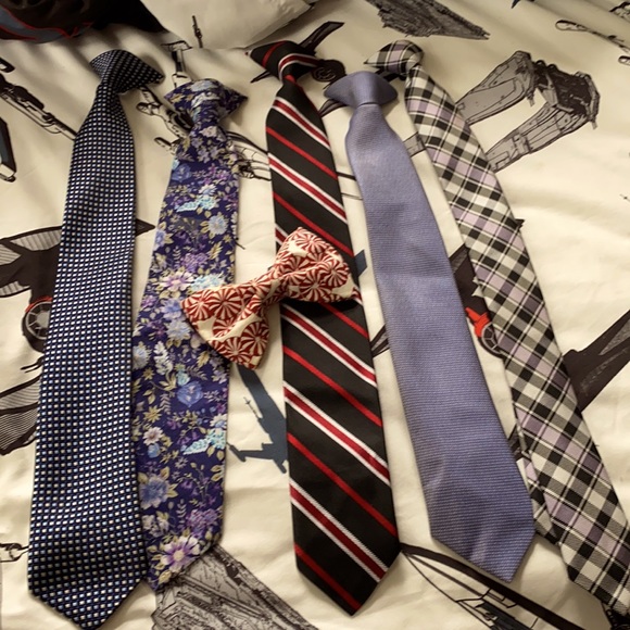5 for $10 Clip-on boys ties. Perfect for pic day. - Picture 1 of 7